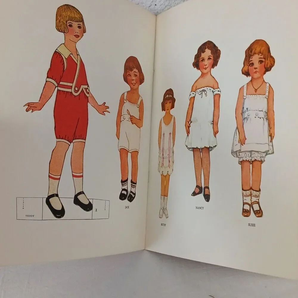 Vintage  Antique Paper Dolls 1915-1920 Edited by Arnold Arnold Uncut Full Color
